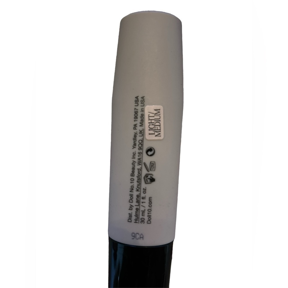 DOLL 10 HYDRAGEL FOUNDATION~Light/Medium - Picture 3 of 7